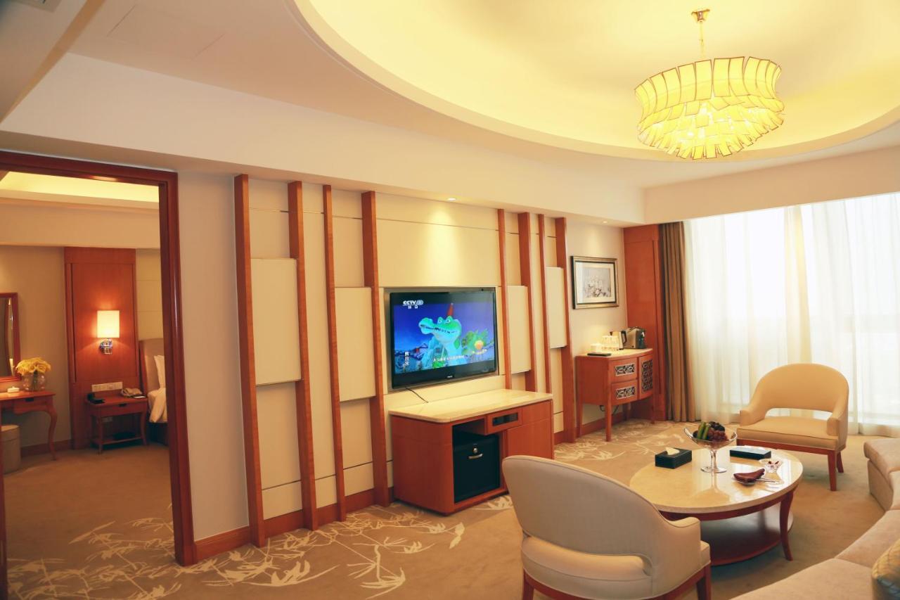 Huaguoshan Hotel Ляньюньган Экстерьер фото